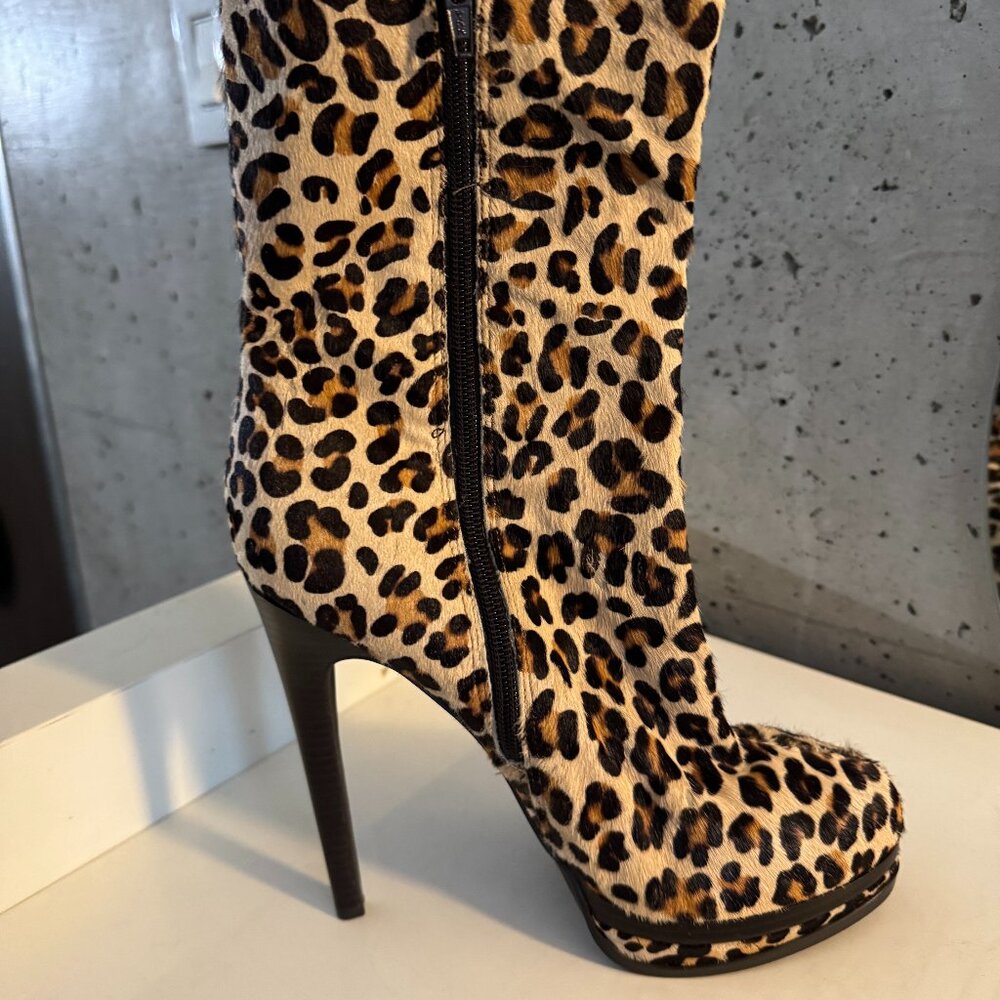 Leopard high heeled boots